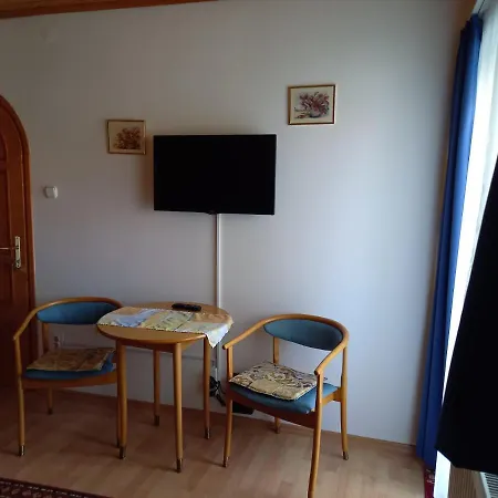 Hévízi Fecskefészek 3*