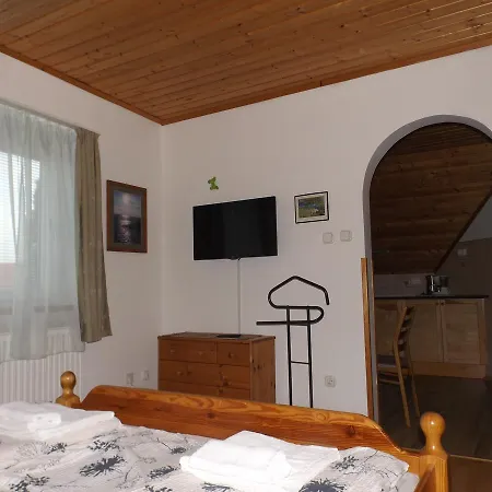 Vendégház Hévízi Fecskefészek