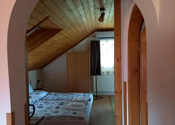 Gæstehus Hevizi Fecskefeszek 3*