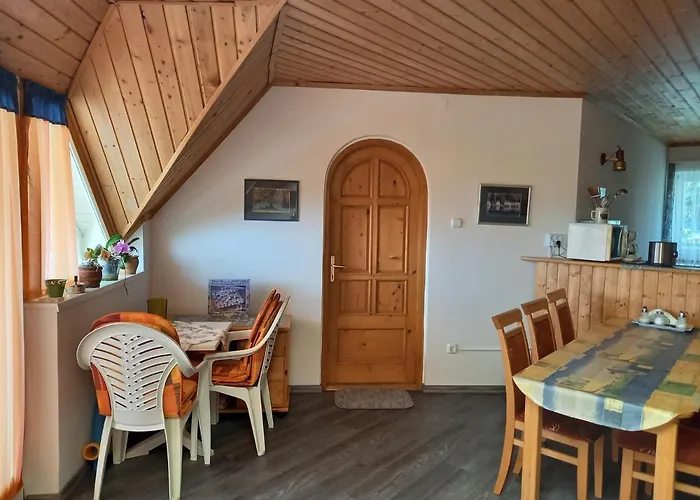 Hevizi Fecskefeszek Gæstehus 3*