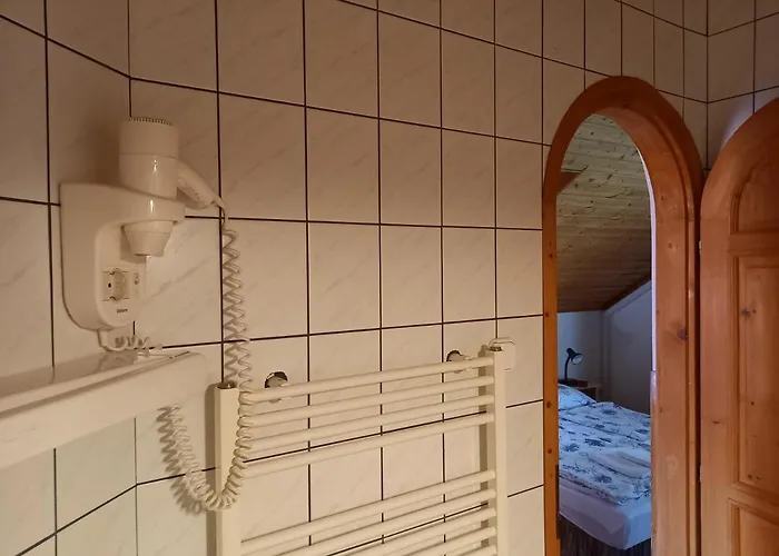 Hevizi Fecskefeszek Gæstehus 3*